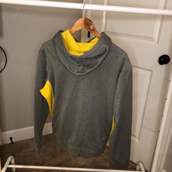 NIKE THERMAFIT LIVESTRONG HOODIE - Picture 3 of 4